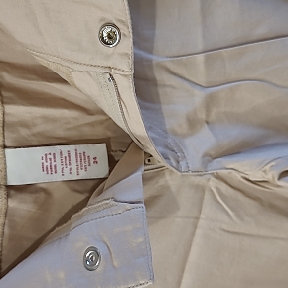 Guess capri pant - Picture 4 of 4